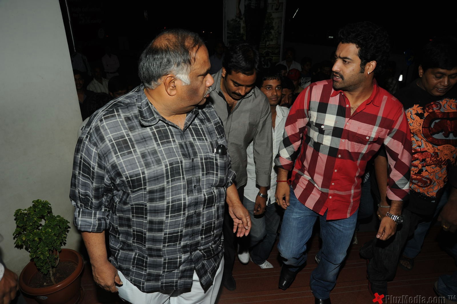 Jr NTR at Oosaravelli Specital Show - Pictures | Picture 96320